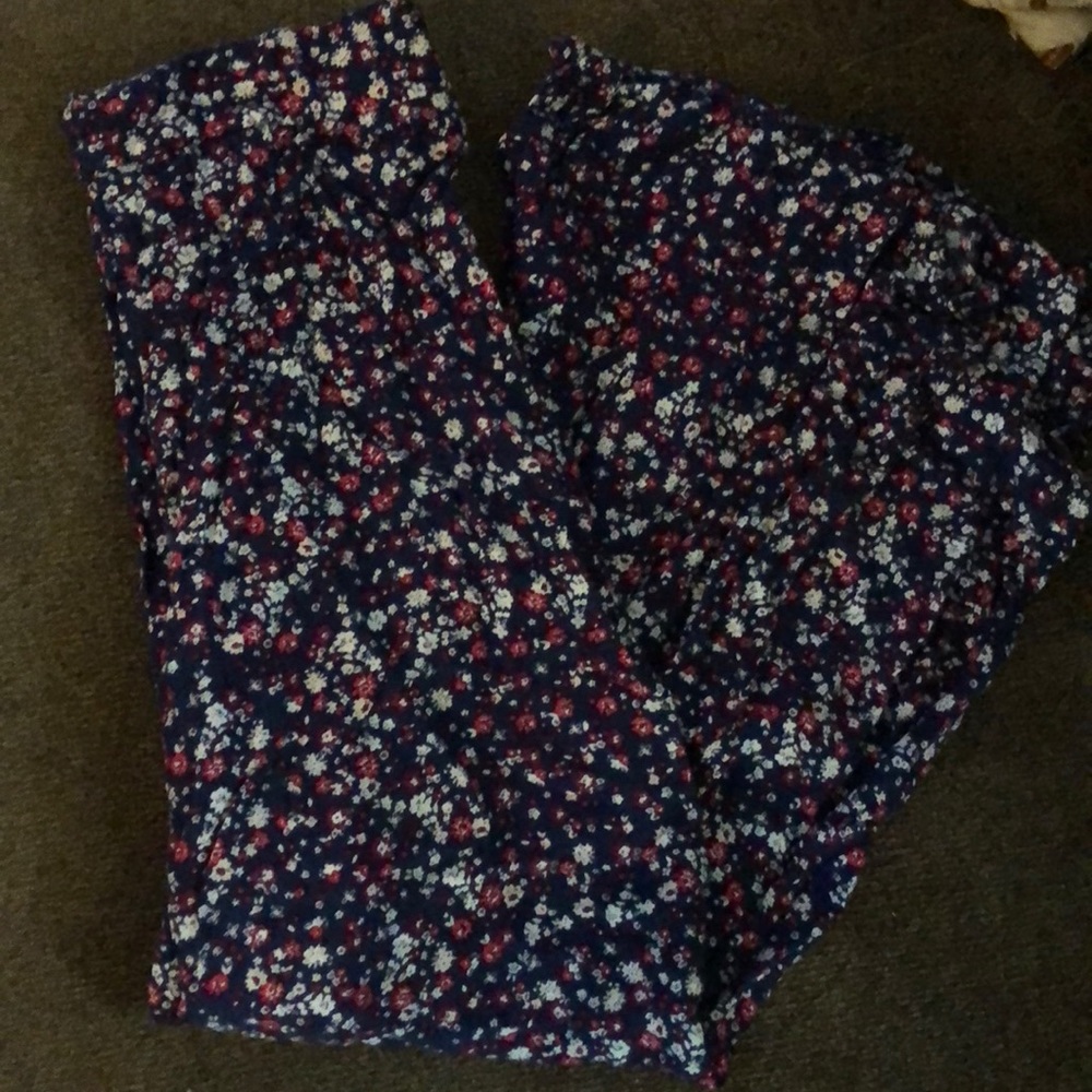 ❤️Charlotte Russe boho flower print pants